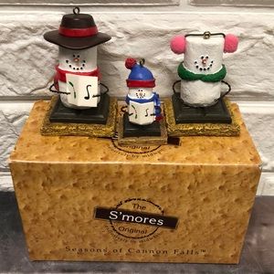 Midwest Cannon Falls The Original S'Mores Caroling Family set Christmas Ornament